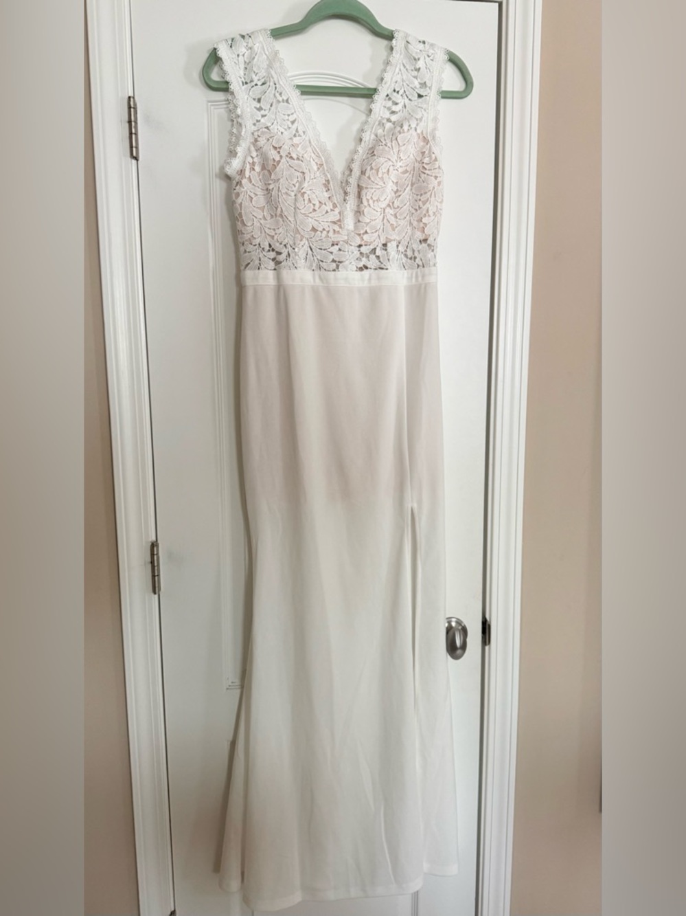 Soieblu White Lace Bodice Chiffon Gown